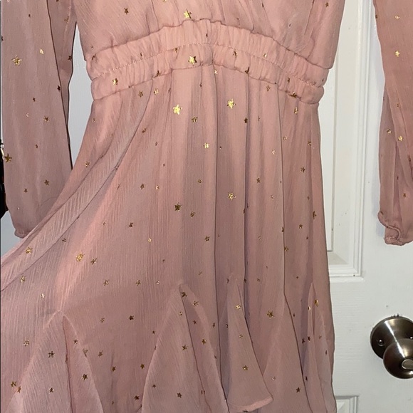 Pink dress with gold stars - Picture 6 of 7
